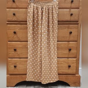 Billabong Beige and White Polka Dot Skirt